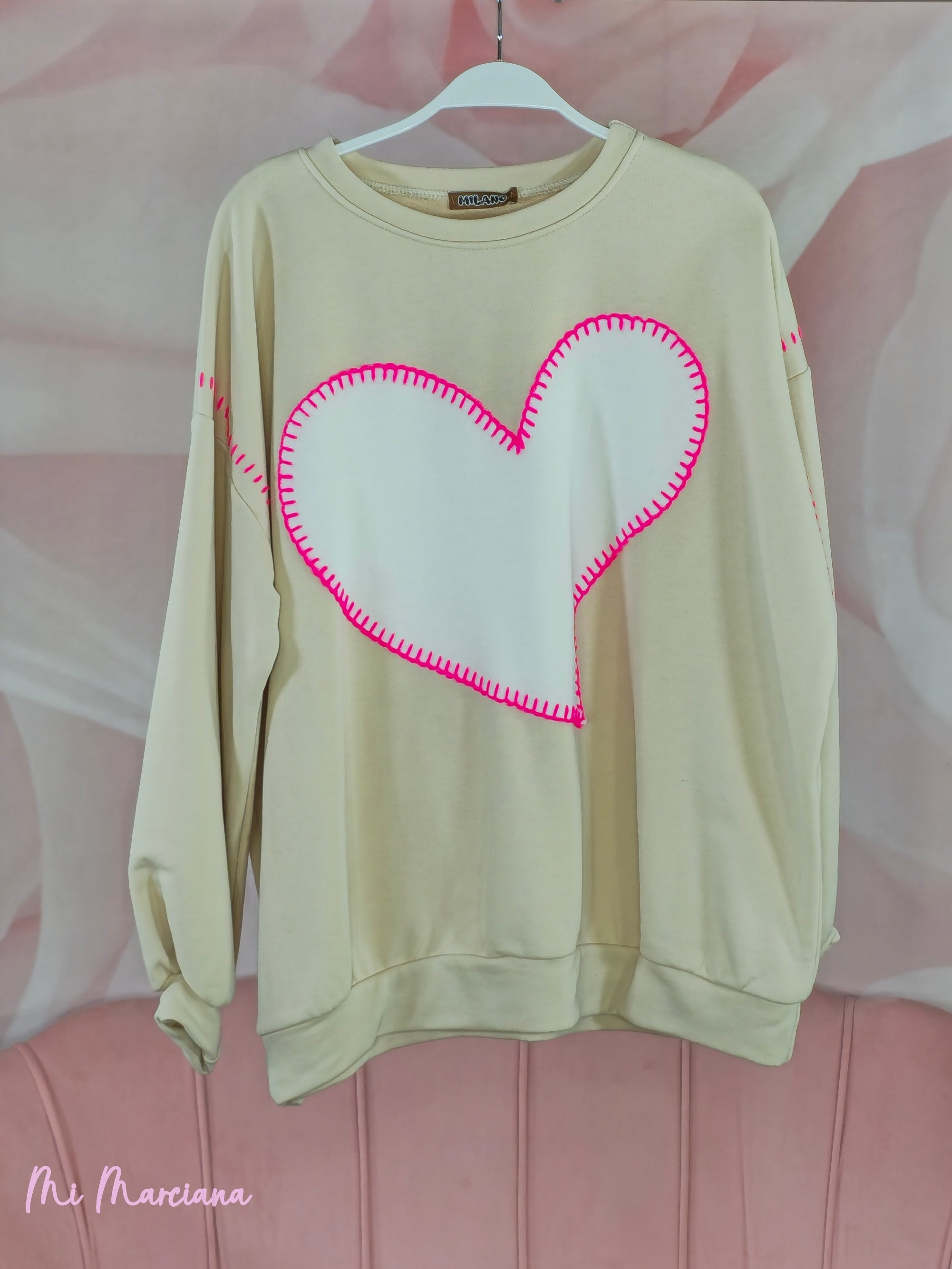 SUDADERA CORAZÓN PARCHE