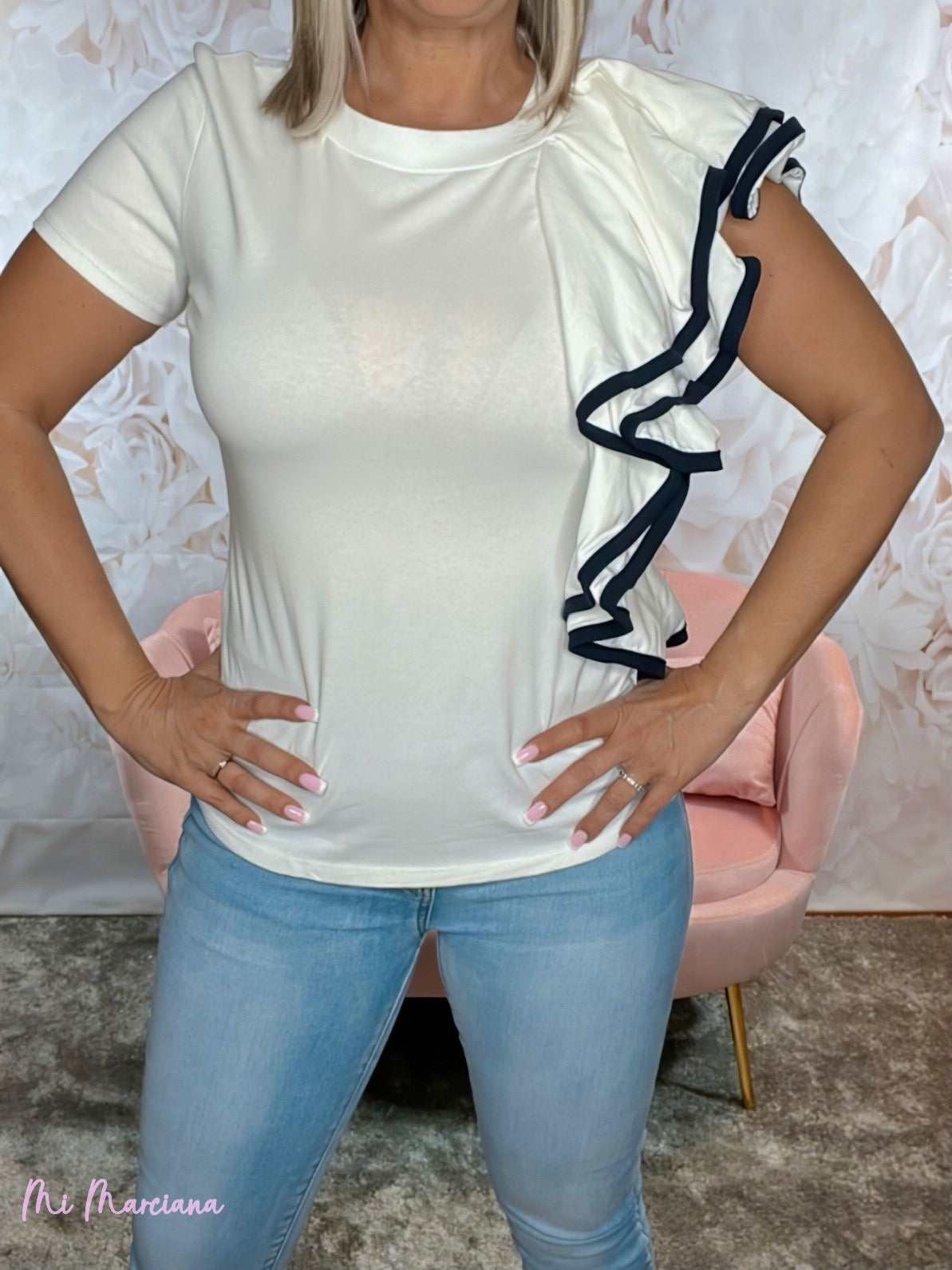 T-SHIRT BIANCA CON RUCHES CON PROFILI BLU MARINO