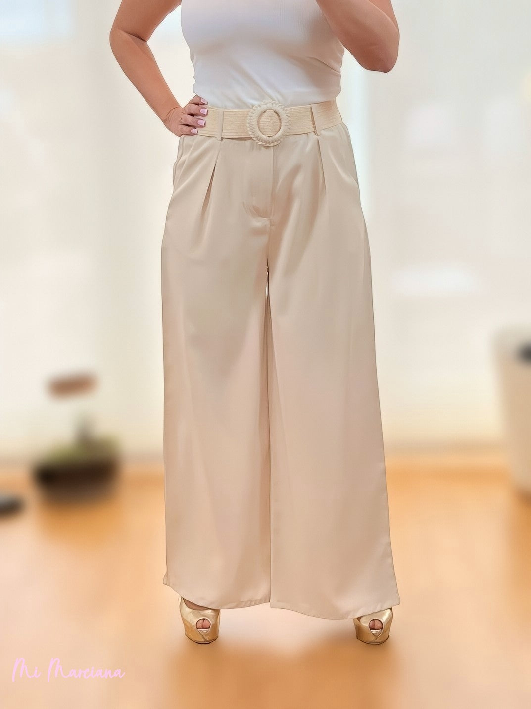 PANTALON ANCHO PINZAS CON CINTURON BEIGE