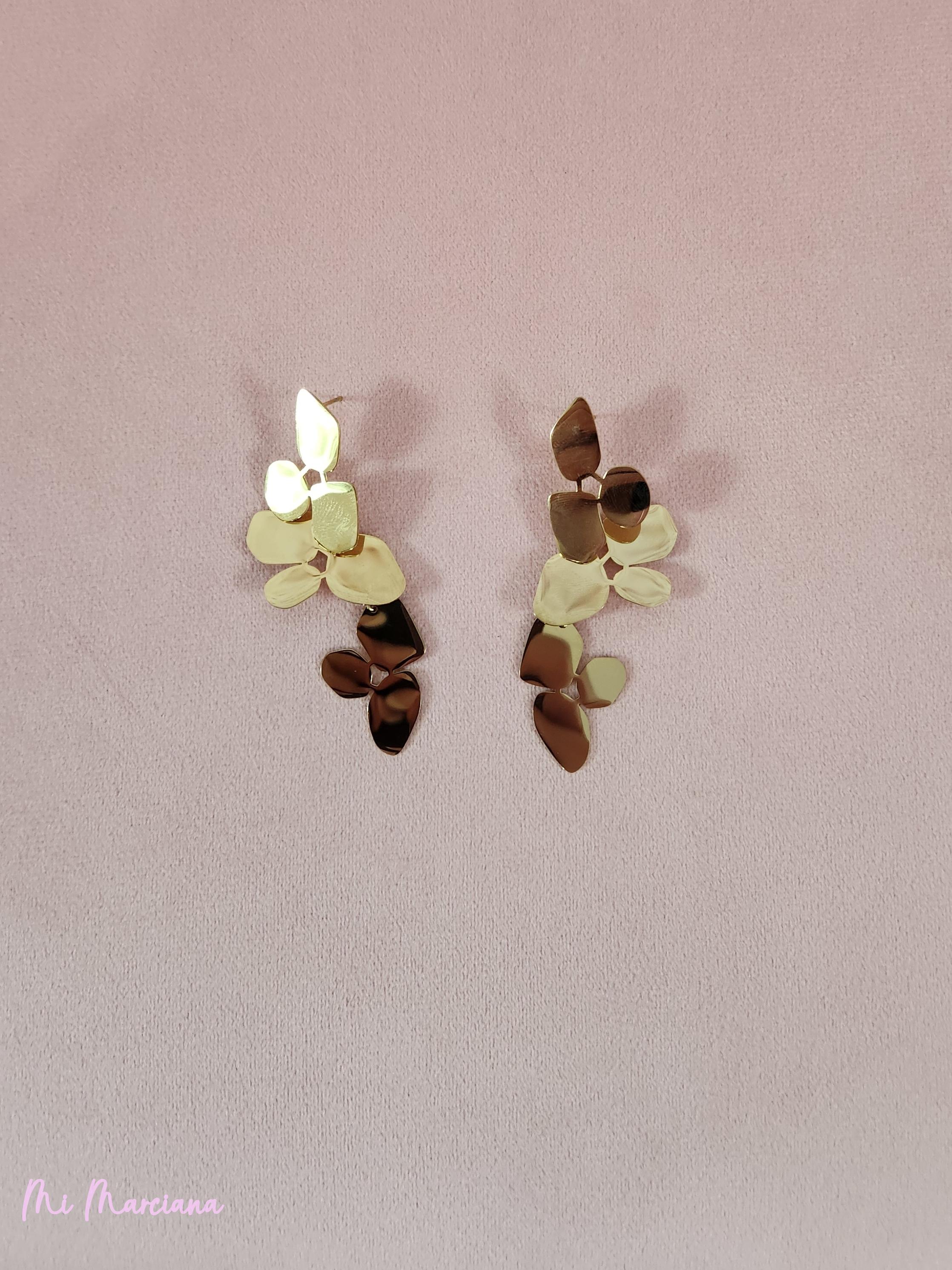 PENDIENTES ACERO HOJAS DORADO