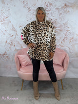 SUDADERA OVERSIZE ANIMAL PRINT LETRAS FLUOR