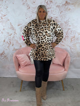 SUDADERA OVERSIZE ANIMAL PRINT LETRAS FLUOR