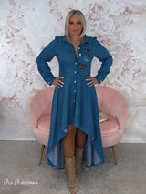 VESTIDO AZUL DENIM COLA PARCHES