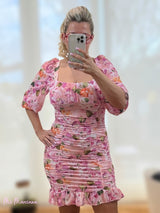 VESTIDO MIDI COM FLORES ROSA